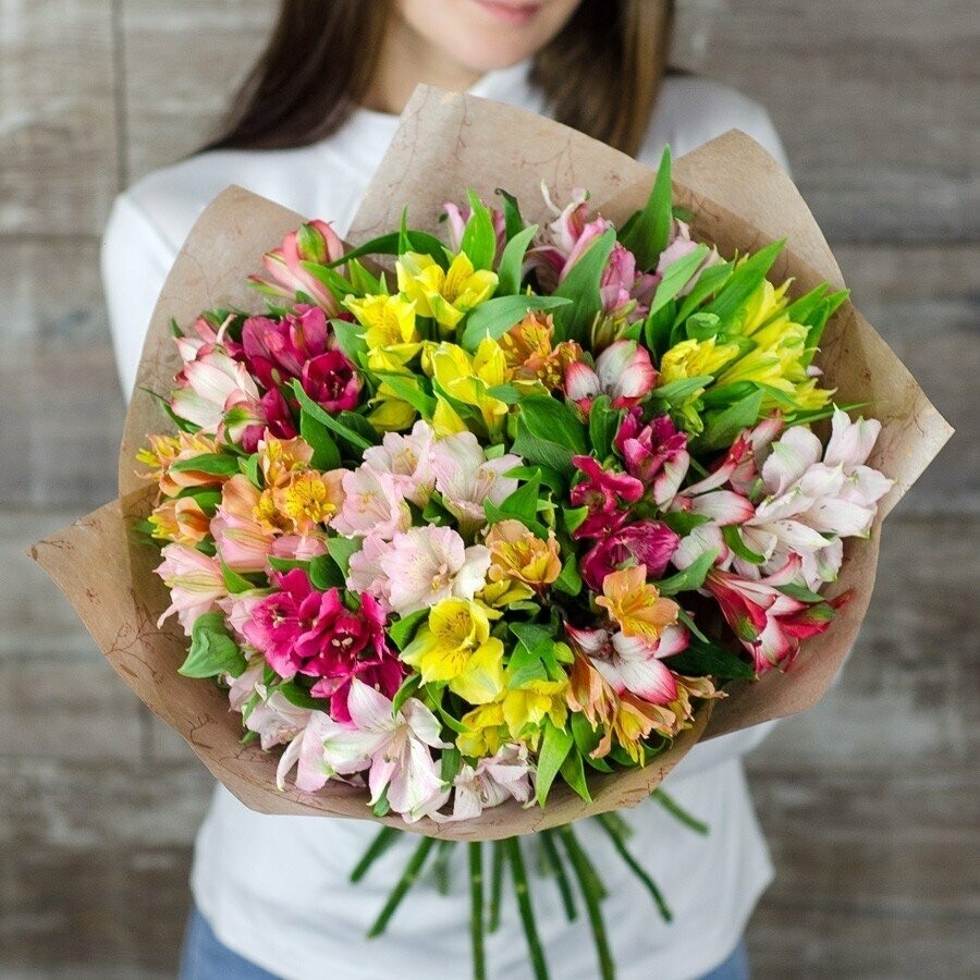 Фото букета 2: Альстромерии — Flowers Place Мальдивах