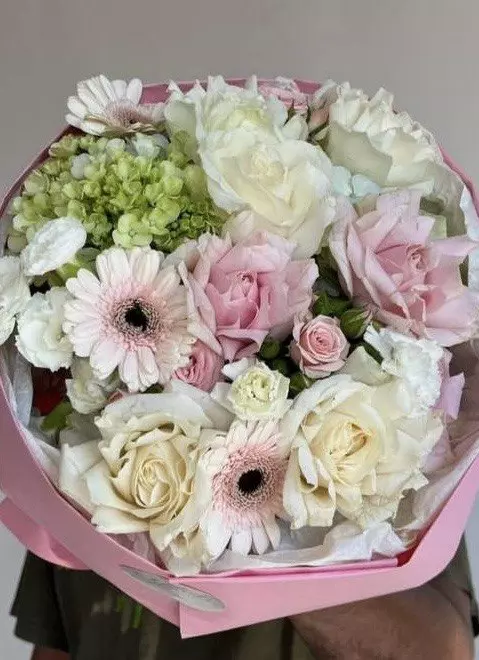 Фото букета 2: Без повода — Flowers Place в Абу Даби