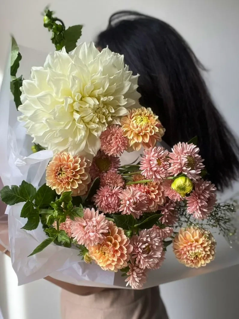 Фото букета 2: Без повода — Flowers Place в Алматы