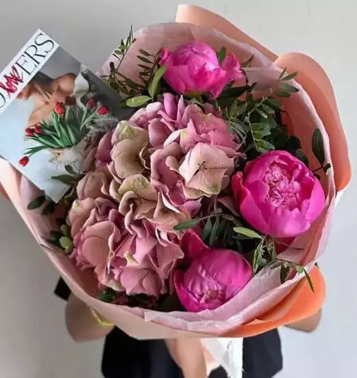 Фото букета 2: БестСеллеры — Flowers Place в Шардже