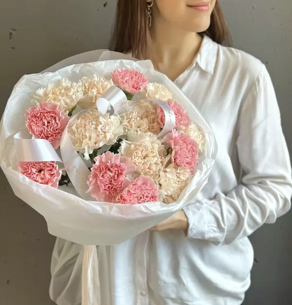 Фото букета 3: Букеты на похороны, погребение — Flowers Place в Париже