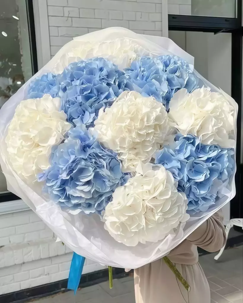 Фото букета 2: Без повода — Flowers Place на Бали
