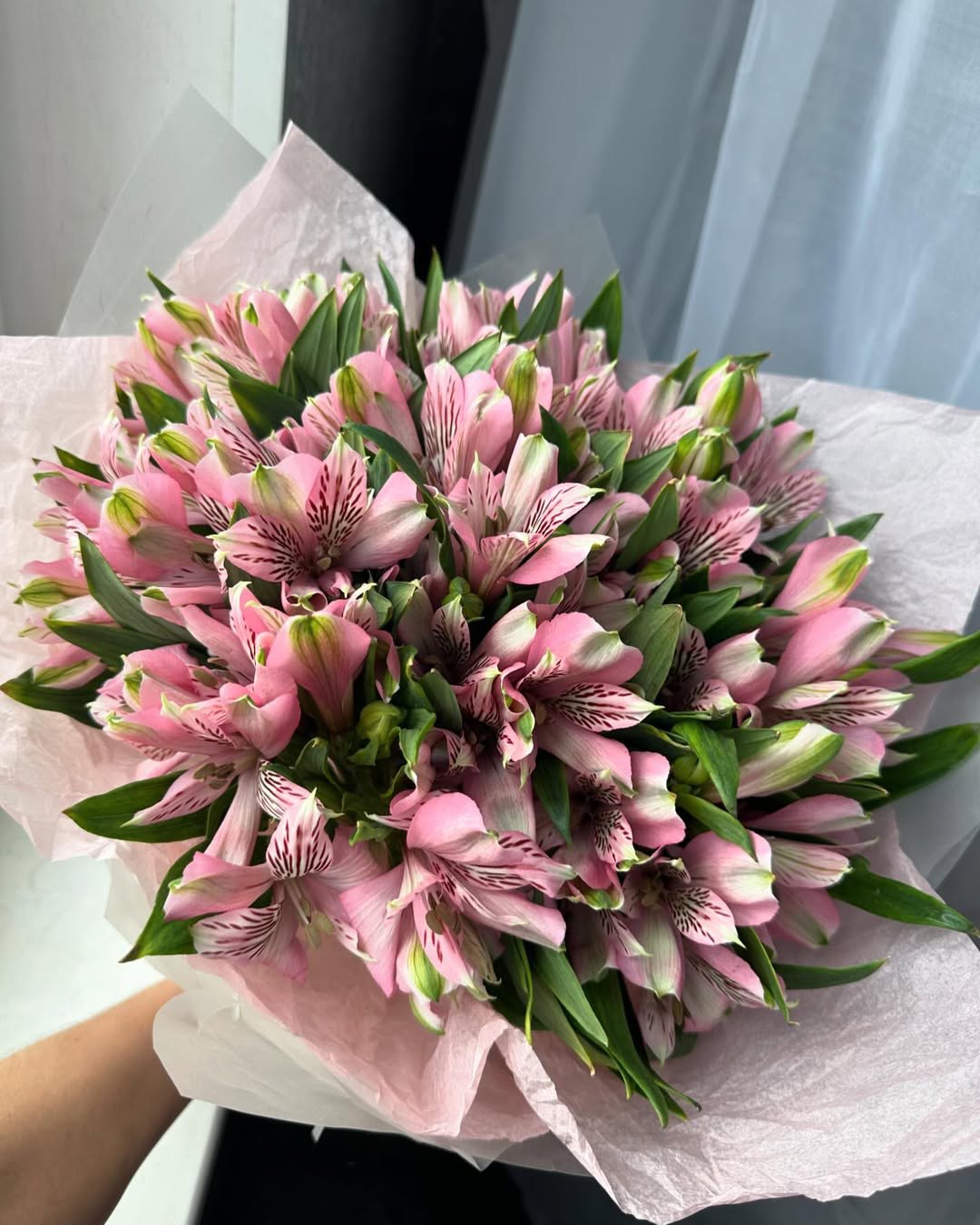 Фото букета: Альстромерии — Flowers Place в Анталье