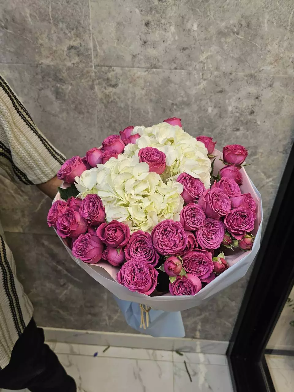 Фото букета 2: Без повода — Flowers Place в Шардже