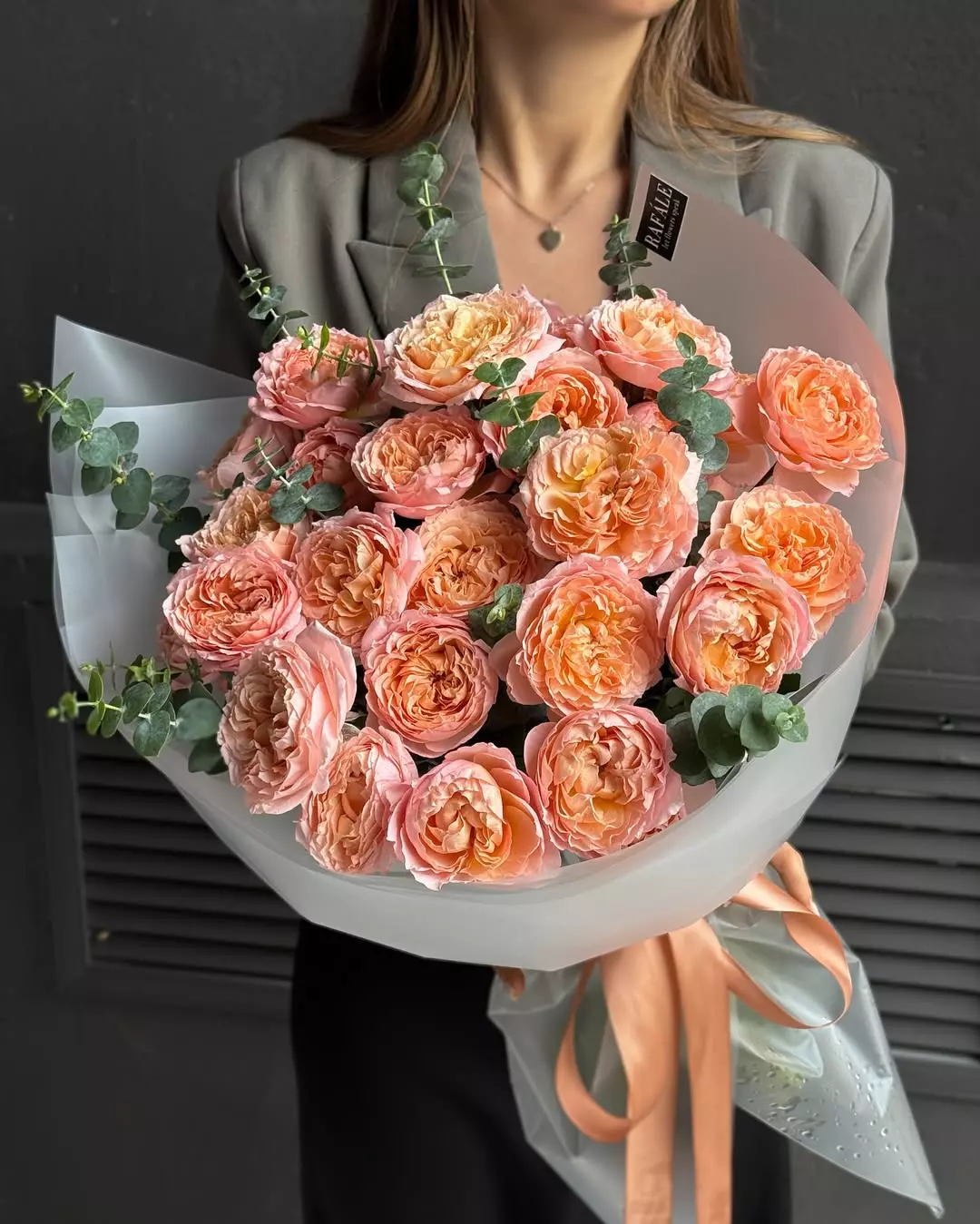 Фото букета 2: Без повода — Flowers Place в Париже