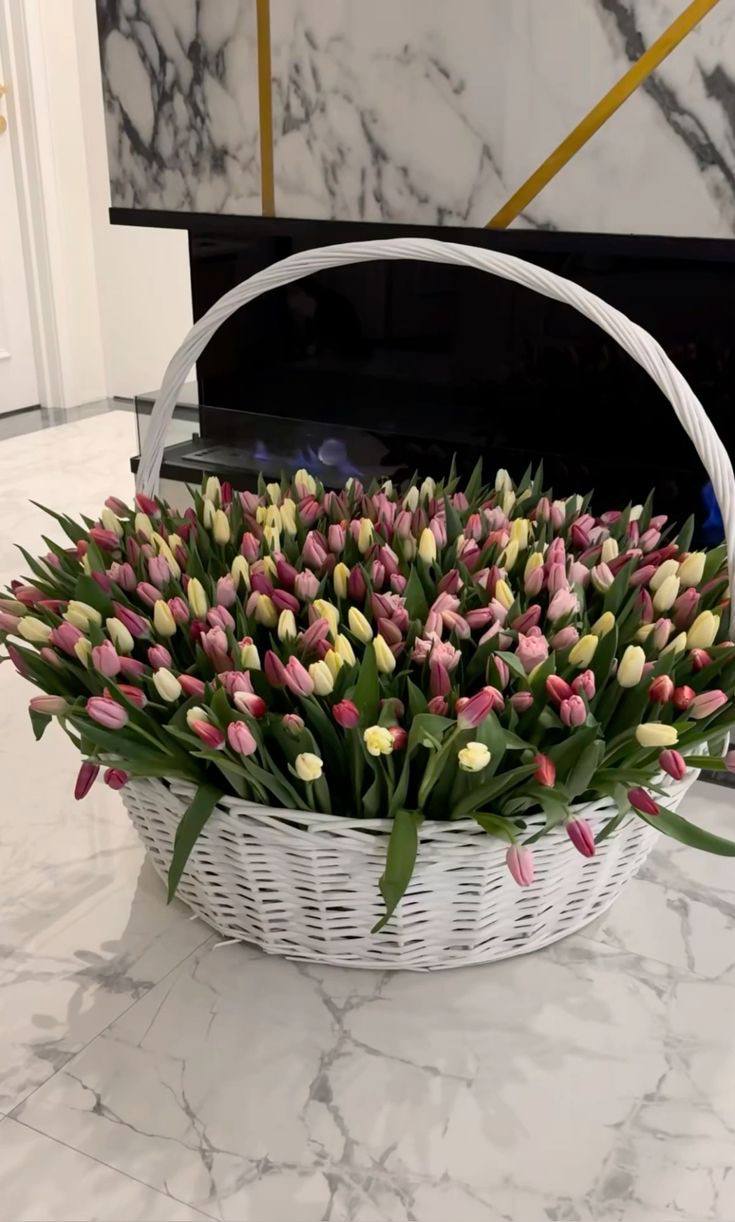 Фото букета 2: WOW-букеты — Flowers Place в Аланье