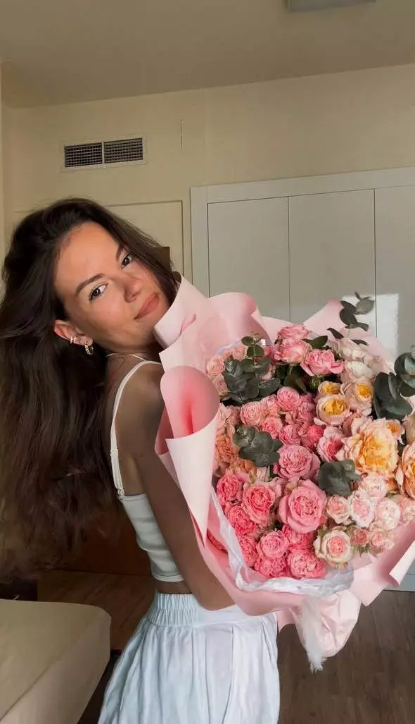 Фото букета 2: Без повода — Flowers Place в Шардже