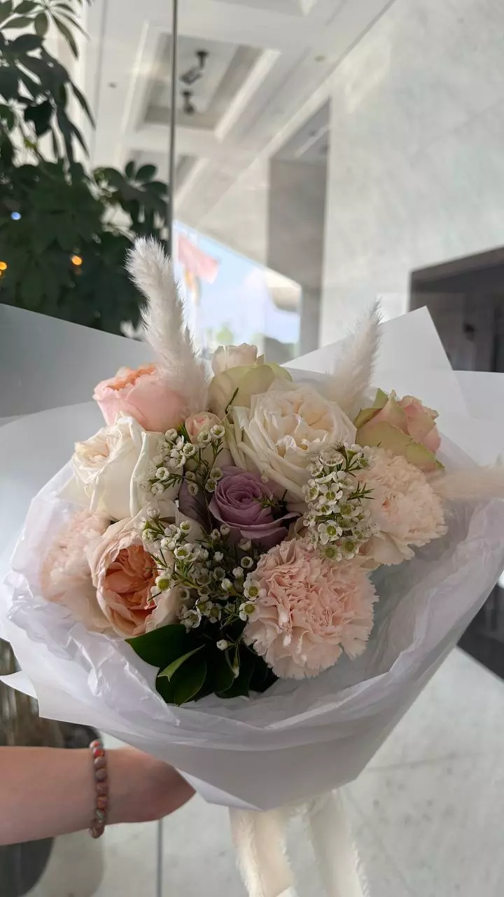 Фото букета 2: Без повода — Flowers Place в Шардже