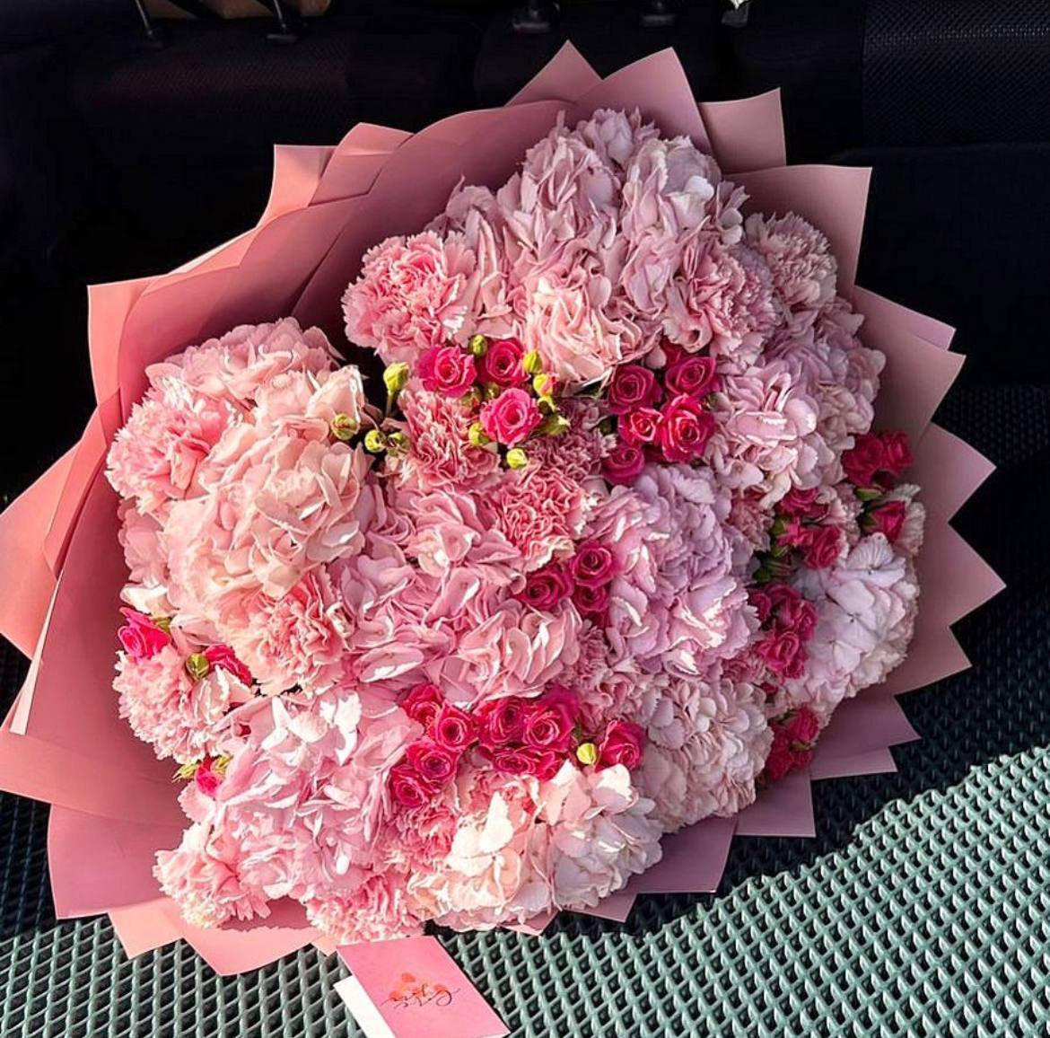 Фото букета: WOW-букеты — Flowers Place в Бодруме
