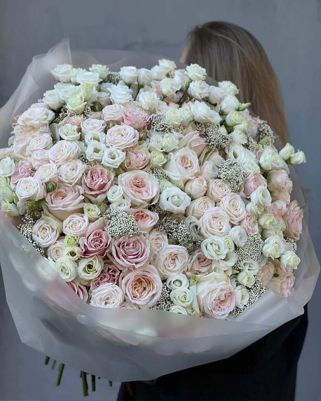 Фото букета: WOW-букеты — Flowers Place в Анталье