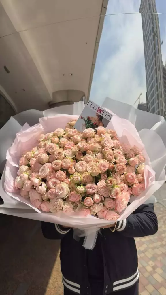 Фото букета 2: Локальные — Flowers Place в Дубае