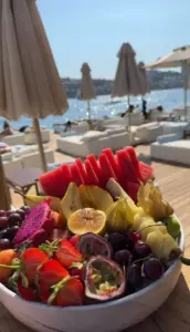Дополнение к заказу: 🍍Фруктовые корзинки — Flowers Place Мальдивах