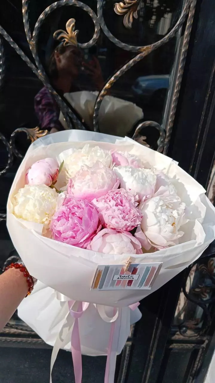 Фото букета: Без повода — Flowers Place в Париже