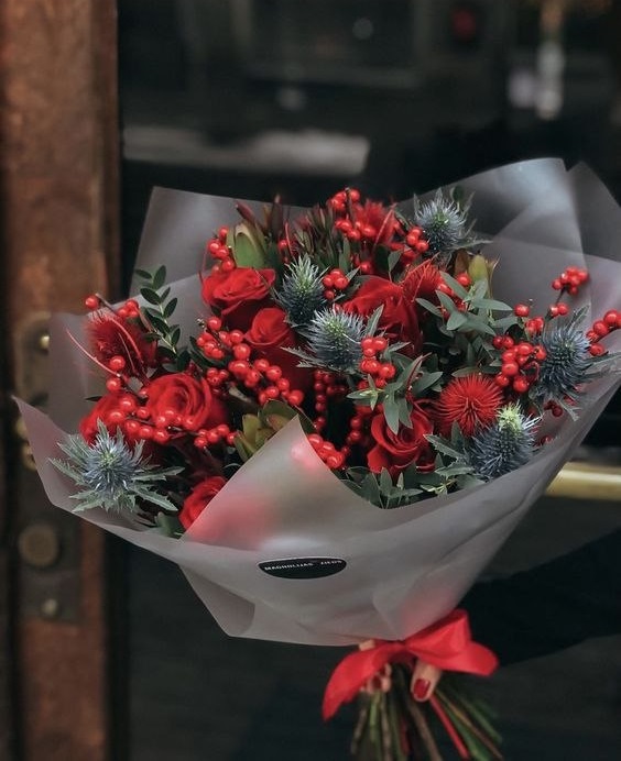 Фото букета: Праздничные букеты — Flowers Place в Шардже