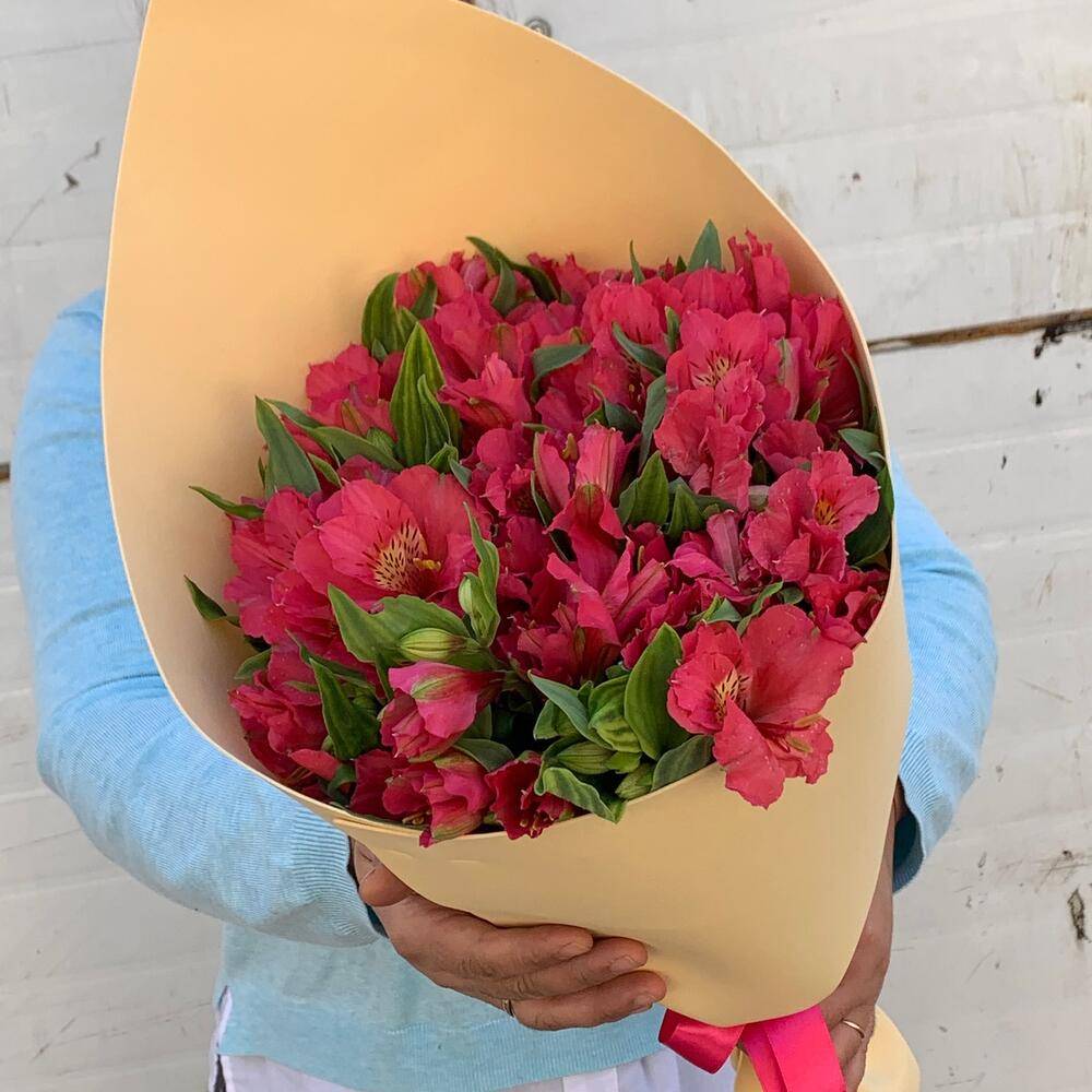 Фото букета 3: Альстромерии — Flowers Place в Париже