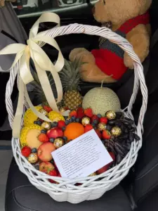 Дополнение к заказу: 🍍 Фруктовая корзина “Сочный Юг” — Flowers Place в Паттае