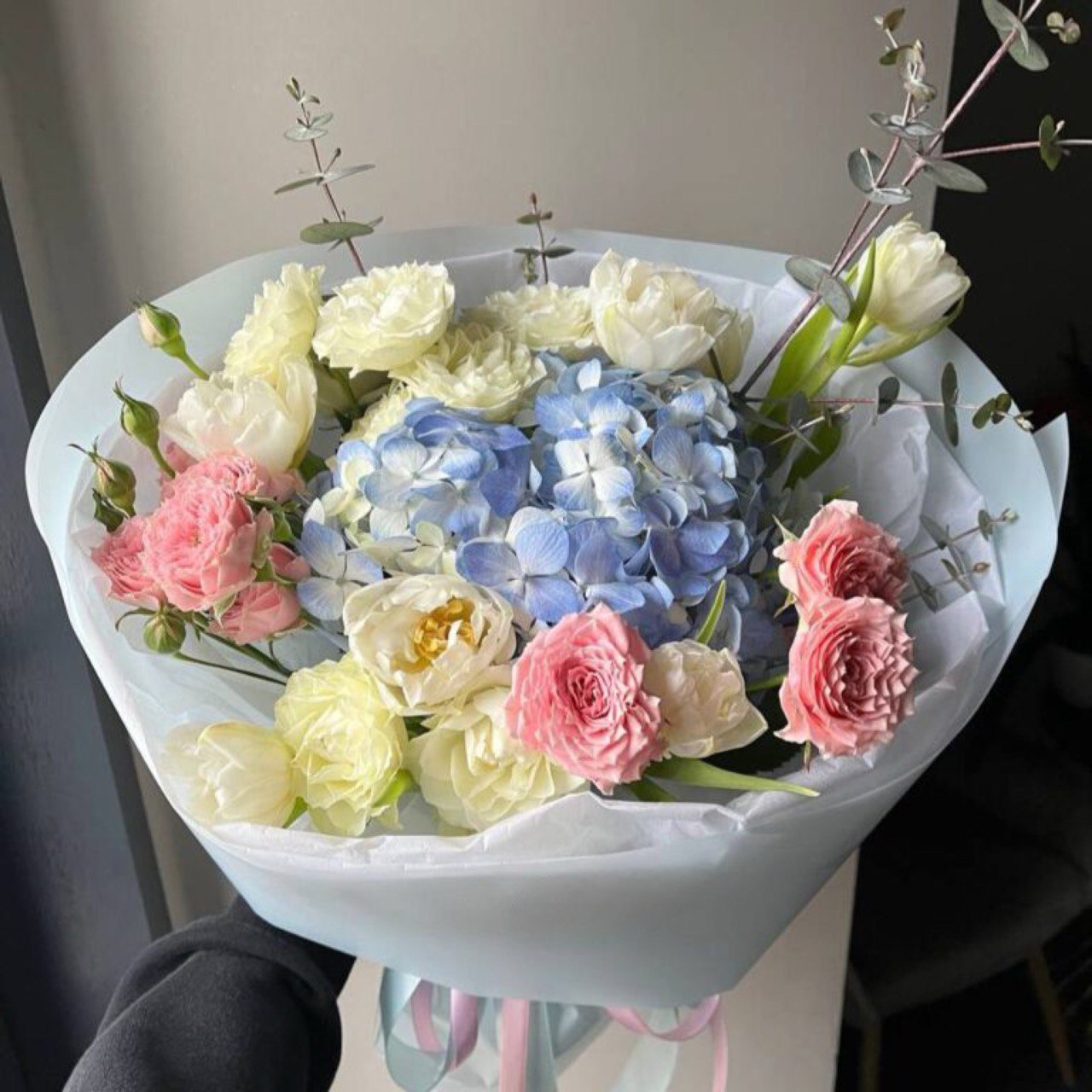 Фото букета 2: Без повода — Flowers Place в Дербенте