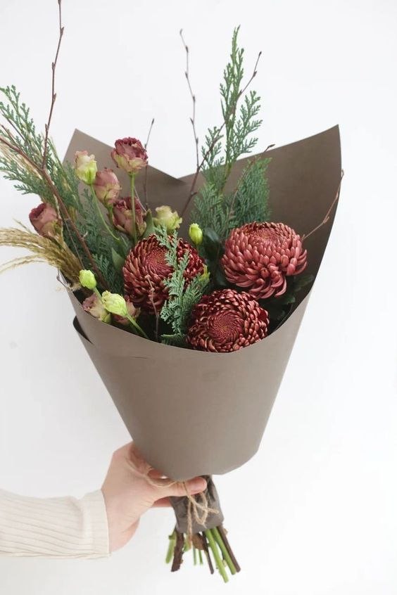 Фото букета: Праздничные букеты — Flowers Place в Шардже