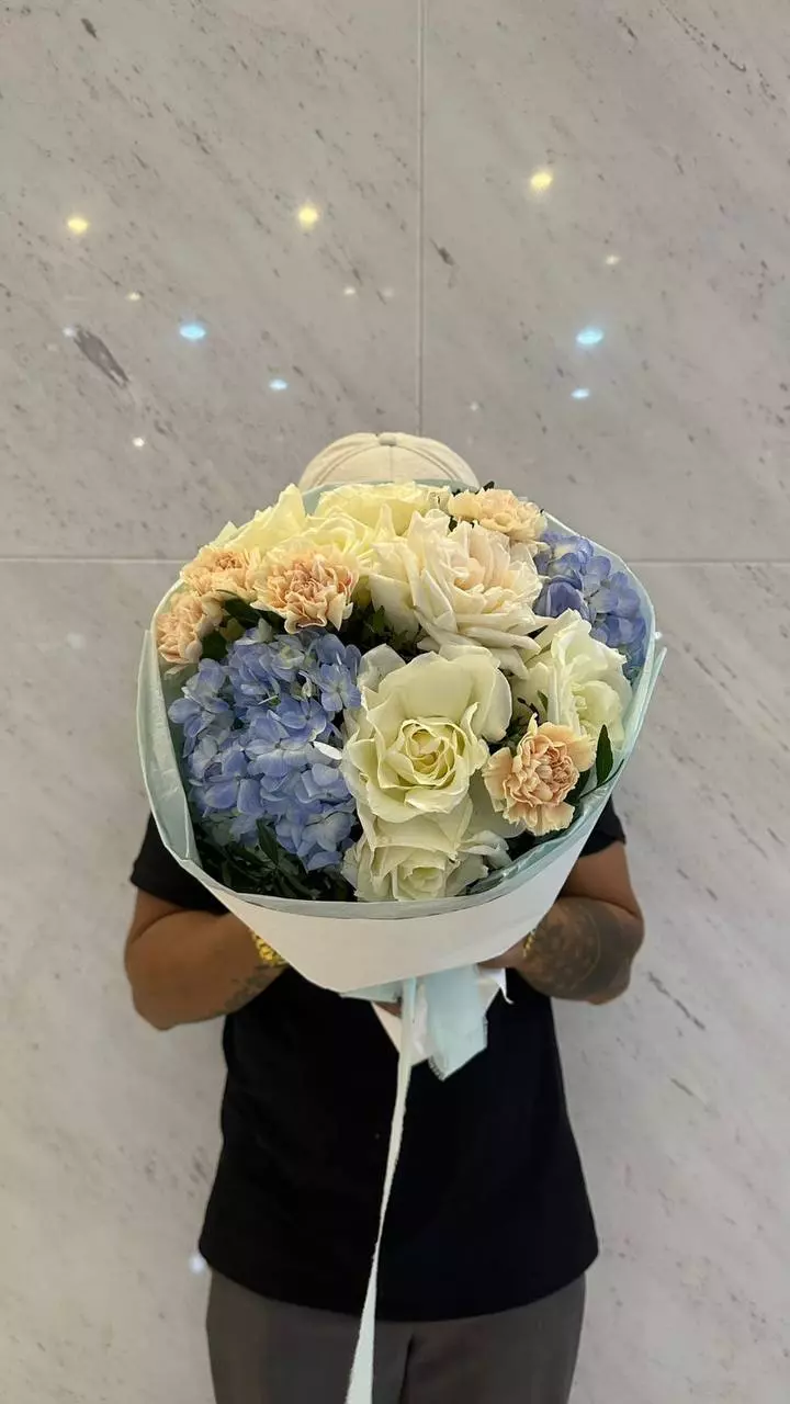 Фото букета: Без повода — Flowers Place По всему миру
