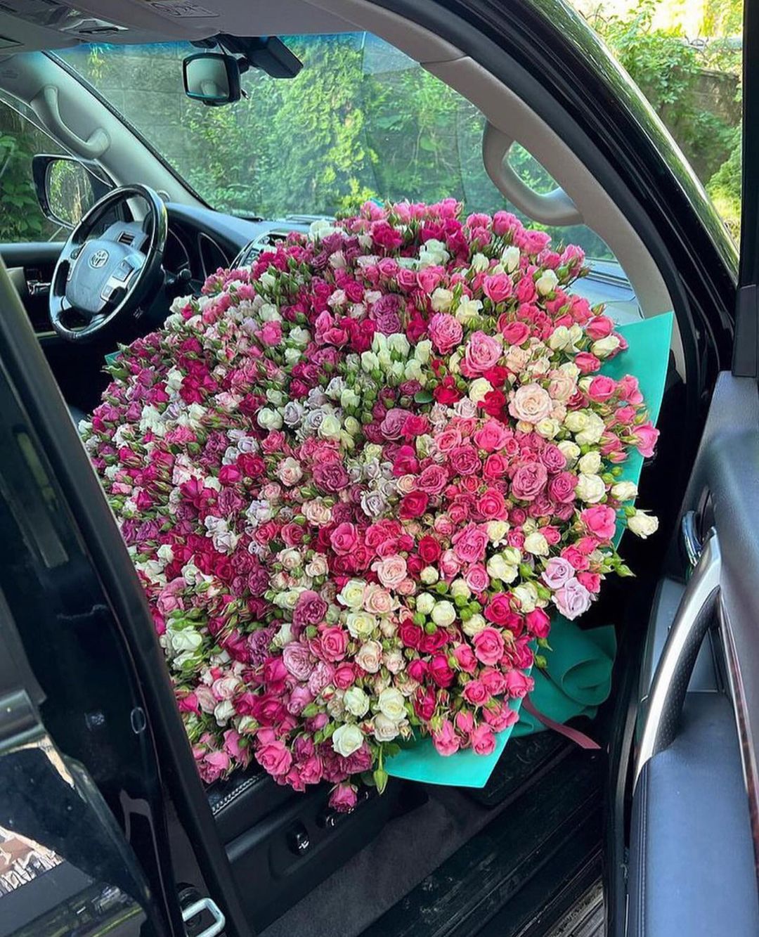 Фото букета: WOW-букеты — Flowers Place По всему миру
