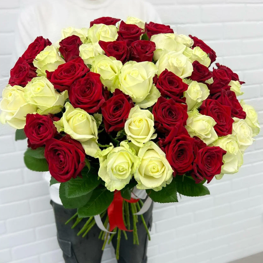 Фото букета: Букет из 51 розы — Flowers Place в Шардже