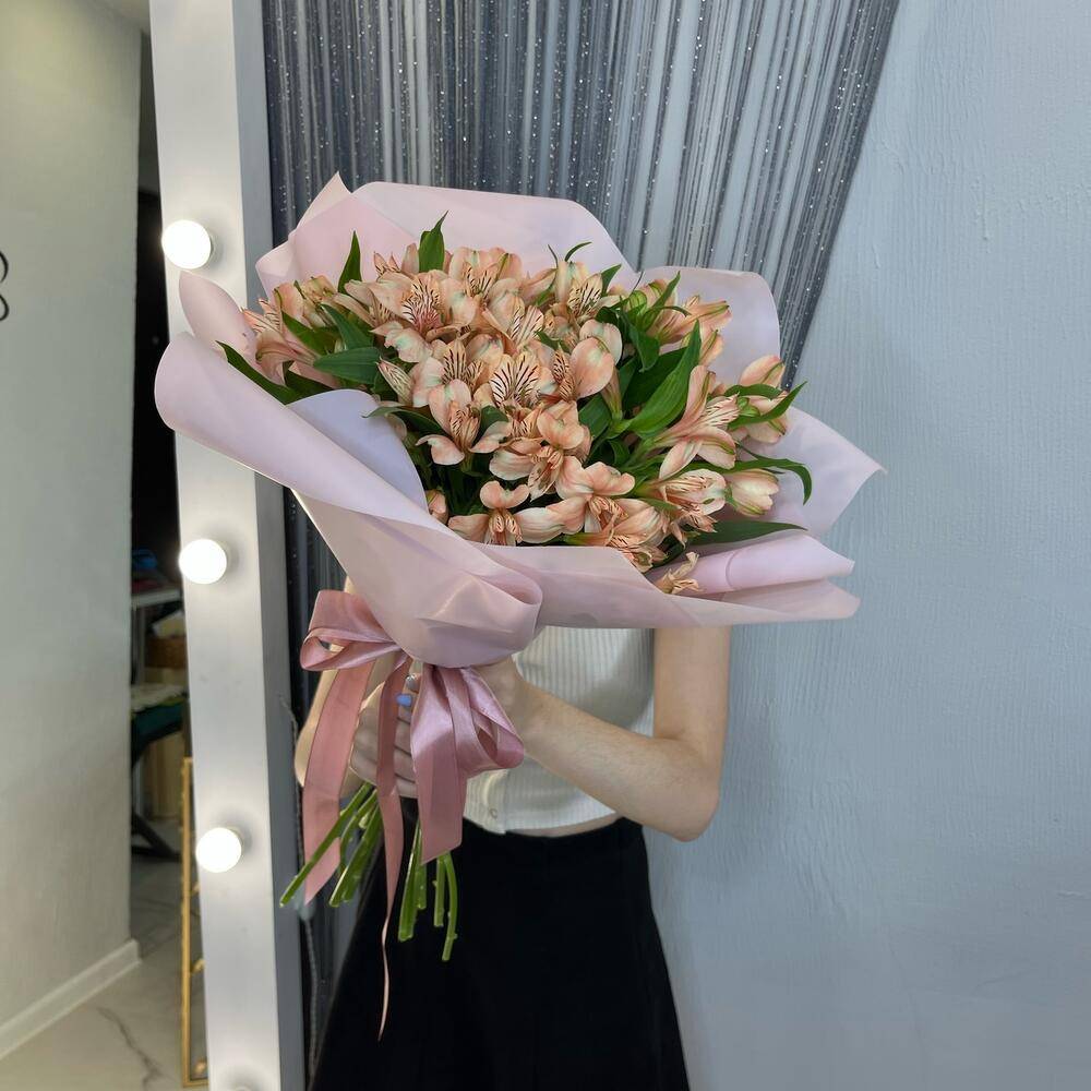 Фото букета 2: Альстромерии — Flowers Place в Дубае