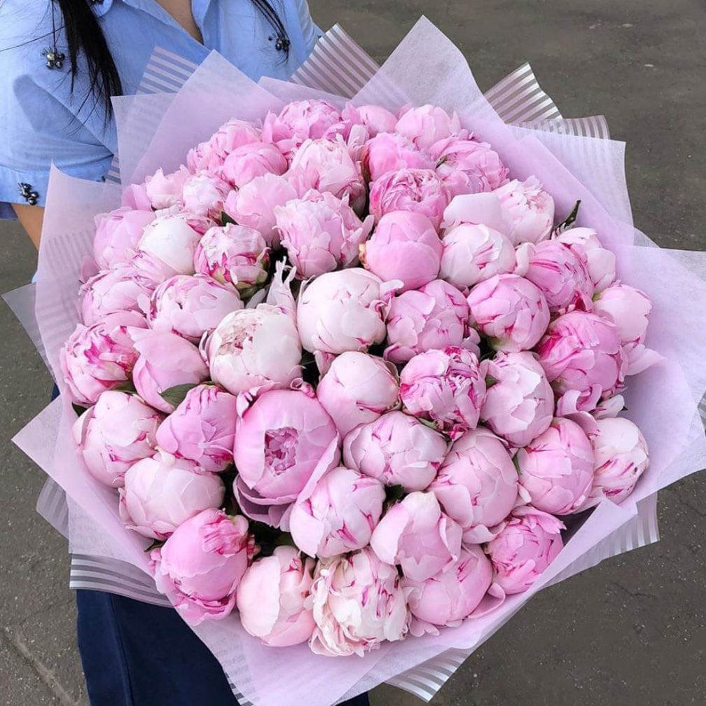Фото букета 2: WOW-букеты — Flowers Place в Рас-эль-Хайме